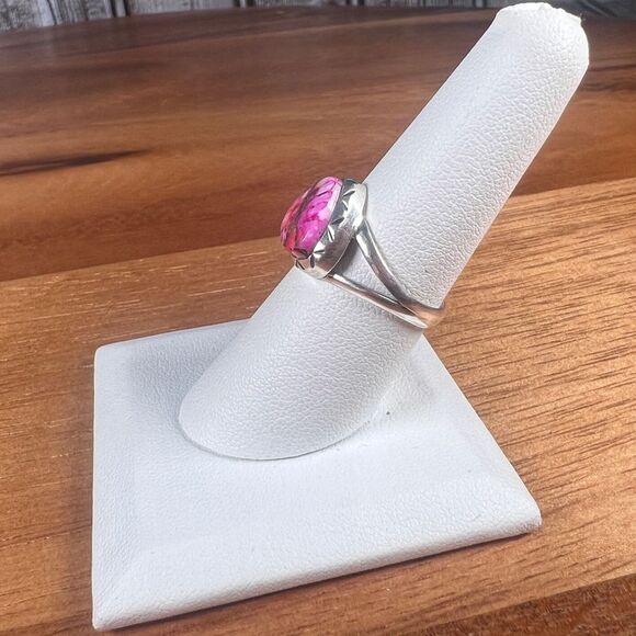 Triangle Pink Kingman Turquoise Ring Solid Sterling Silver Ring - Sz 7.5 - Picture 2 of 5